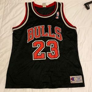 Vintage authentic Champion Jordan Jersey Bulls 23 large size 44